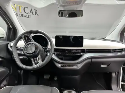 Fiat 500e 2023 - 18900 EUR, 14615 km - AUTO.MOTO.pt - 14615km - foto 6 de 8
