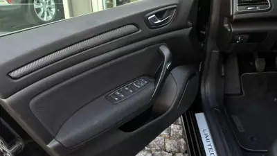 Renault Mégane Sport Tourer 2018 - 12999 EUR, 131021 km - AUTO.MOTO.pt - 131021km - foto 29 de 29