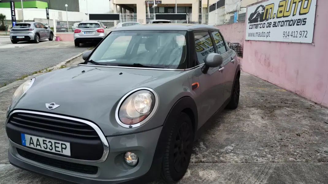 MINI 5 Portas 2016 - 8999 EUR, 224000 km - AUTO.MOTO.pt - 224000km - foto 8 de 32