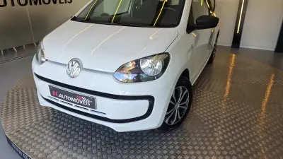 Volkswagen Up! 2016 - 8500 EUR, 79613 km - AUTO.MOTO.pt - 79613km - foto 25 de 49