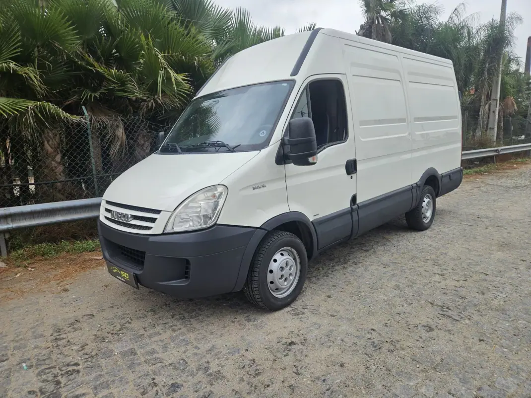 Iveco Daily 2008 - 8950 EUR, 222000 km - 222000km - foto 1 de 9