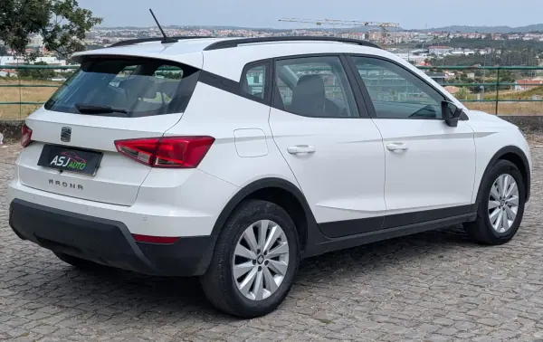 SEAT Arona 2019 - 10500 EUR, 229648 km - AUTO.MOTO.pt - 229648km - foto 10 de 23
