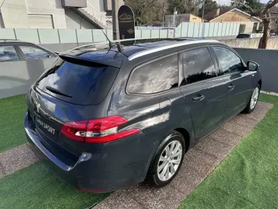 Peugeot 308 SW 2016 - 8900 EUR, 200000 km - AUTO.MOTO.pt - 200000km - foto 11 de 51