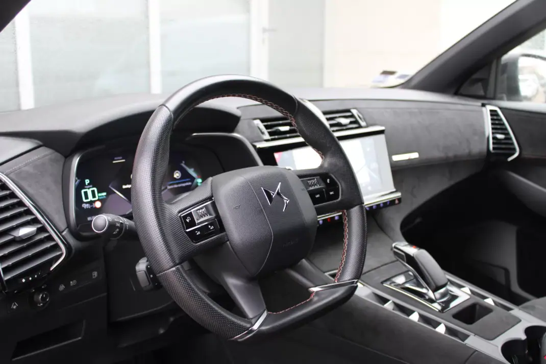DS DS7 Crossback 2021 - 24950 EUR, 85000 km - AUTO.MOTO.pt - 85000km - foto 24 de 39