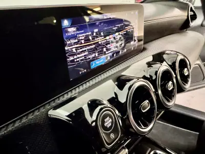 Mercedes-Benz CLA 180 2020 - 19950 EUR, 124000 km - AUTO.MOTO.pt - 124000km - foto 40 de 54