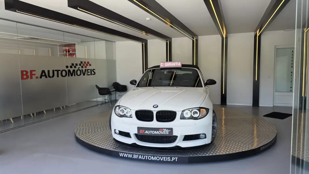 BMW 118 2009 - 12900 EUR, 225191 km - AUTO.MOTO.pt - 225191km - foto 11 de 61