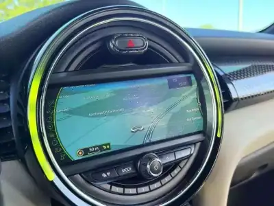 MINI Cooper 2015 - 18900 EUR, 132000 km - AUTO.MOTO.pt - 132000km - foto 14 de 29