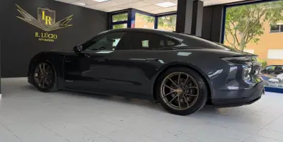 Porsche Taycan 2023 - 69000 EUR, 84534 km - AUTO.MOTO.pt - 84534km - foto 15 de 39