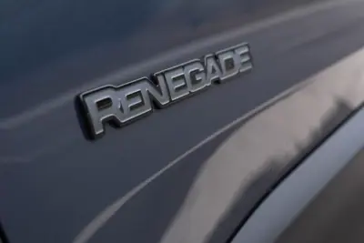 Jeep Renegade 2022 - 20950 EUR, 100930 km - AUTO.MOTO.pt - 100930km - foto 5 de 25