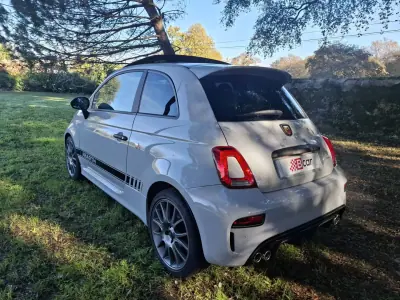 Abarth 695 2023 - 29990 EUR, 6300 km - AUTO.MOTO.pt - 6300km - foto 9 de 46