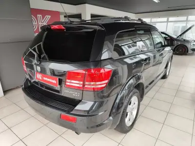 Dodge Journey 2010 - 11750 EUR, 113500 km - AUTO.MOTO.pt - 113500km - foto 12 de 36