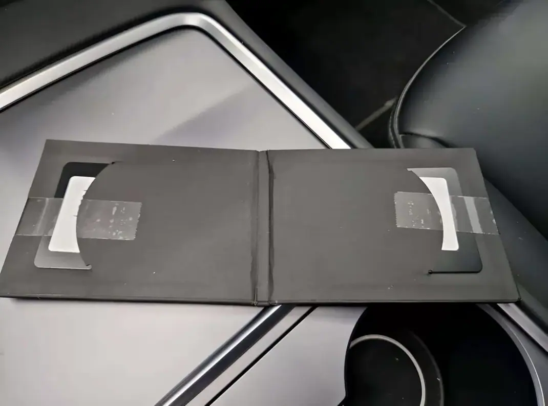 Tesla Model 3 2022 - 28500 EUR, 39200 km - AUTO.MOTO.pt - 39200km - foto 20 de 22