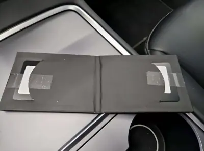 Tesla Model 3 2022 - 28500 EUR, 39200 km - AUTO.MOTO.pt - 39200km - foto 20 de 22