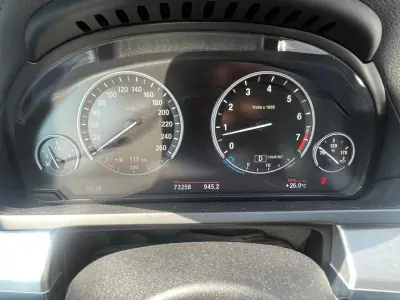 BMW 750 2010 - 33000 EUR, 73000 km - AUTO.MOTO.pt - 73000km - foto 16 de 18