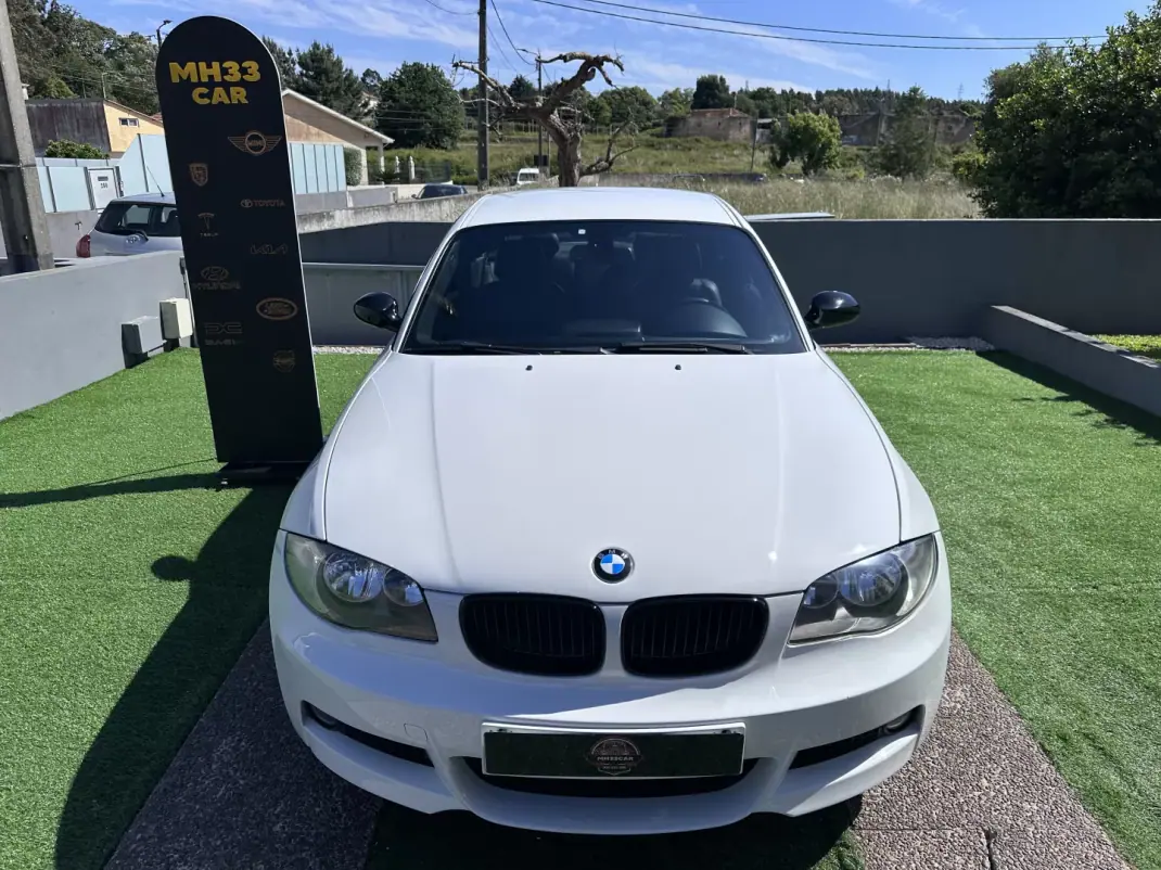 BMW 120 2009 - 9900 EUR, 220000 km - AUTO.MOTO.pt - 220000km - foto 5 de 60