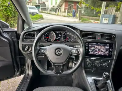 Volkswagen Golf 2019 - 16990 EUR, 165000 km - AUTO.MOTO.pt - 165000km - foto 6 de 12