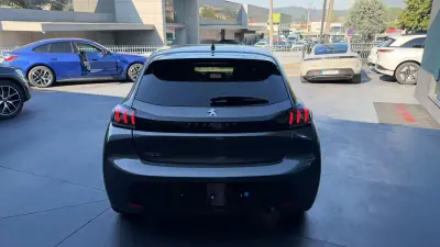 Peugeot 208 2022 - 11500 EUR, 95000 km - foto 4 de 12