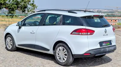 Renault Clio Sport Tourer 2014 - 4900 EUR, 282045 km - AUTO.MOTO.pt - 282045km - foto 7 de 21