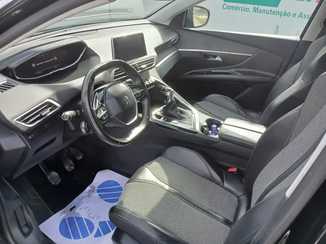 Peugeot 3008 2018 - 13450 EUR, 136692 km - AUTO.MOTO.pt - 136692km - foto 15 de 25