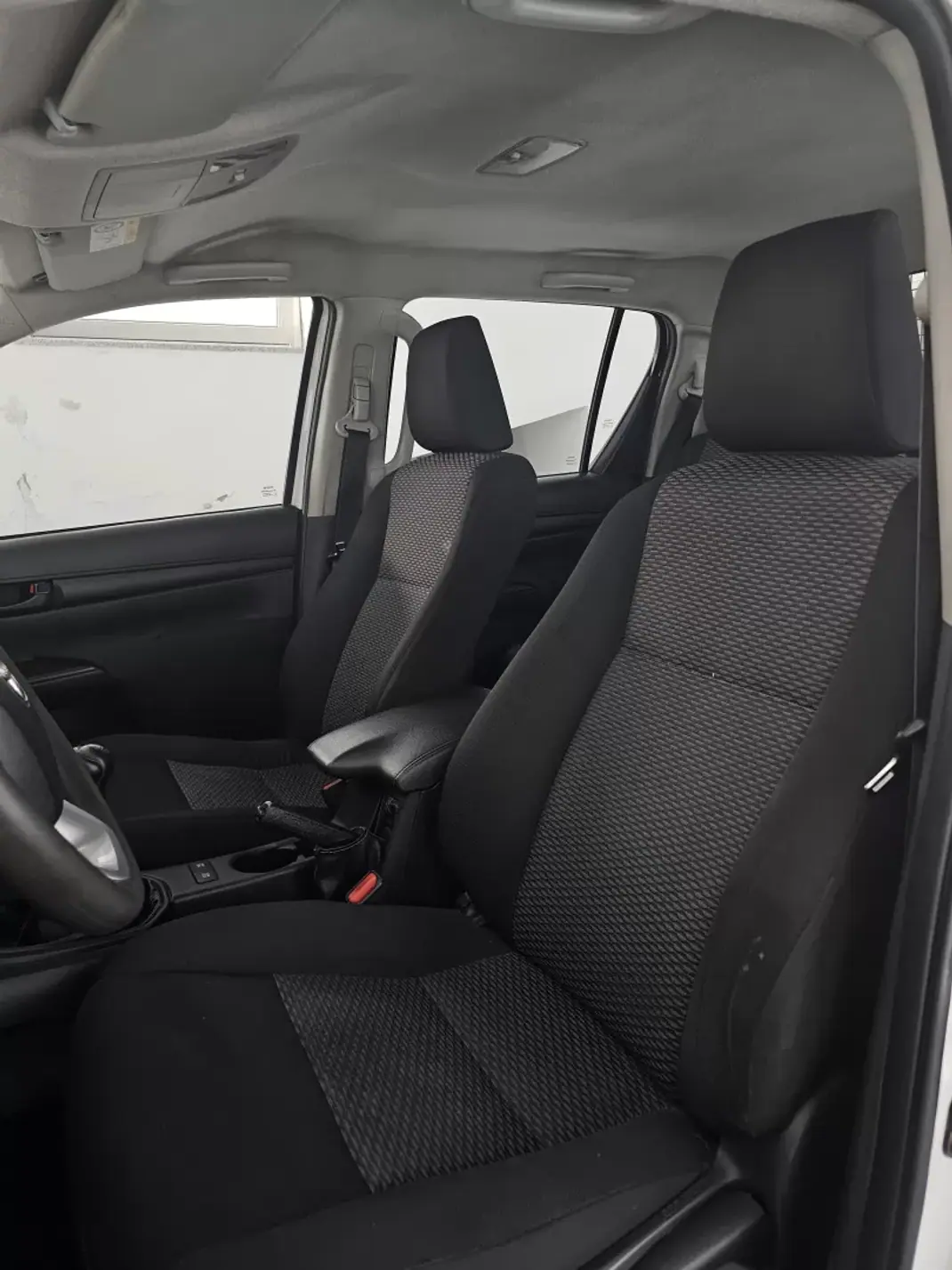 Toyota Hilux 2020 - 27950 EUR, 285523 km - AUTO.MOTO.pt - 285523km - foto 47 de 68