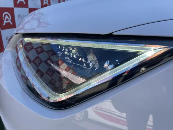 SEAT Arona 2020 - 16490 EUR, 122780 km - AUTO.MOTO.pt - 122780km - foto 8 de 24