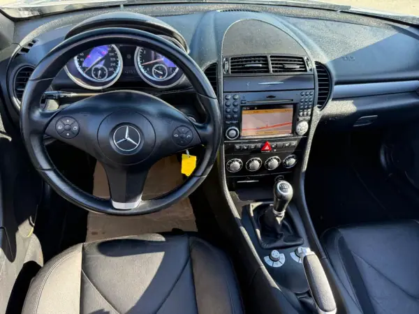 Mercedes-Benz SLK 200 2010 - 15750 EUR, 177500 km - AUTO.MOTO.pt - 177500km - foto 9 de 16