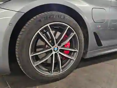 BMW 530e 2021 — foto 6 de 10