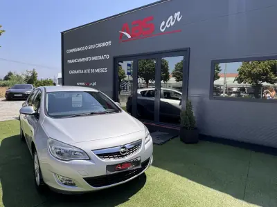 Opel Astra 2010 - 8000 EUR, 126000 km - AUTO.MOTO.pt - 126000km - foto 3 de 17