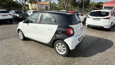 Smart ForFour 2017 - 11490 EUR, 22359 km - AUTO.MOTO.pt - 22359km - foto 31 de 48