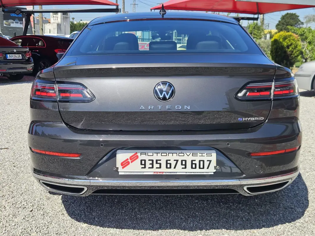 Volkswagen Arteon 2022 - 30500 EUR, 32500 km - AUTO.MOTO.pt - 32500km - foto 8 de 51