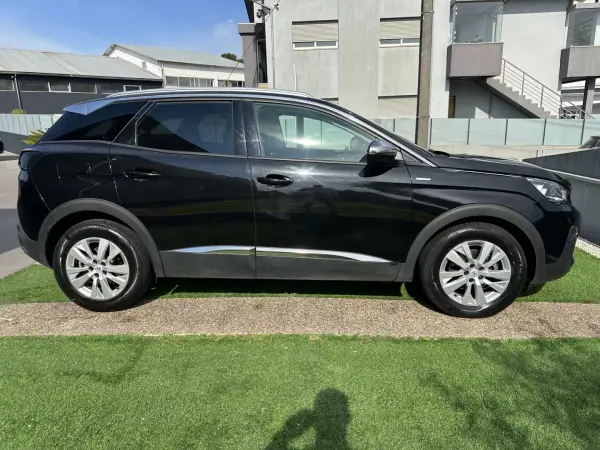 Peugeot 3008 2020 - 14900 EUR, 200000 km - AUTO.MOTO.pt - 200000km - foto 15 de 54