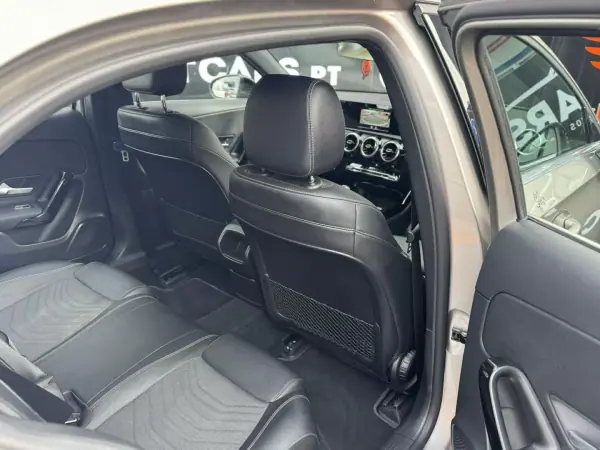 Mercedes-Benz A 180 2020 - 23900 EUR, 96785 km - AUTO.MOTO.pt - 96785km - foto 13 de 15