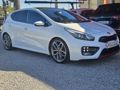 Kia Ceed 2015 - 15900 EUR, 113000 km - 113000km - foto 1 de 31