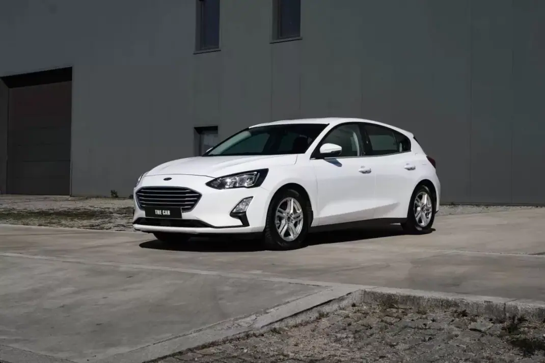 Ford Focus 1.8 TDCI 2020 - 14999 EUR, 139000 km - AUTO.MOTO.pt - 139000km - foto 11 de 23
