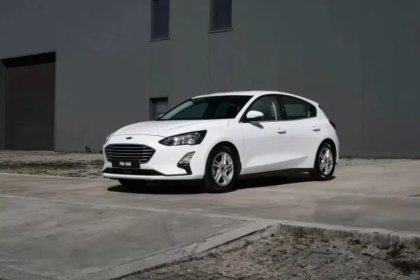 Ford Focus 1.8 TDCI 2020 - 14999 EUR, 139000 km - AUTO.MOTO.pt - 139000km - foto 11 de 23