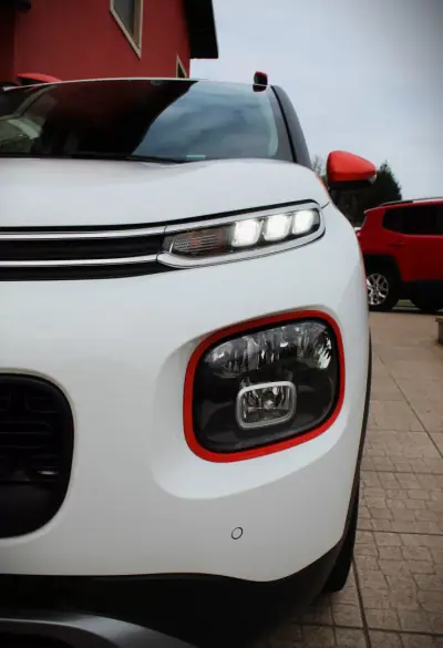 Citroën C3 Aircross 2018 - 12990 EUR, 97500 km - AUTO.MOTO.pt - 97500km - foto 3 de 36