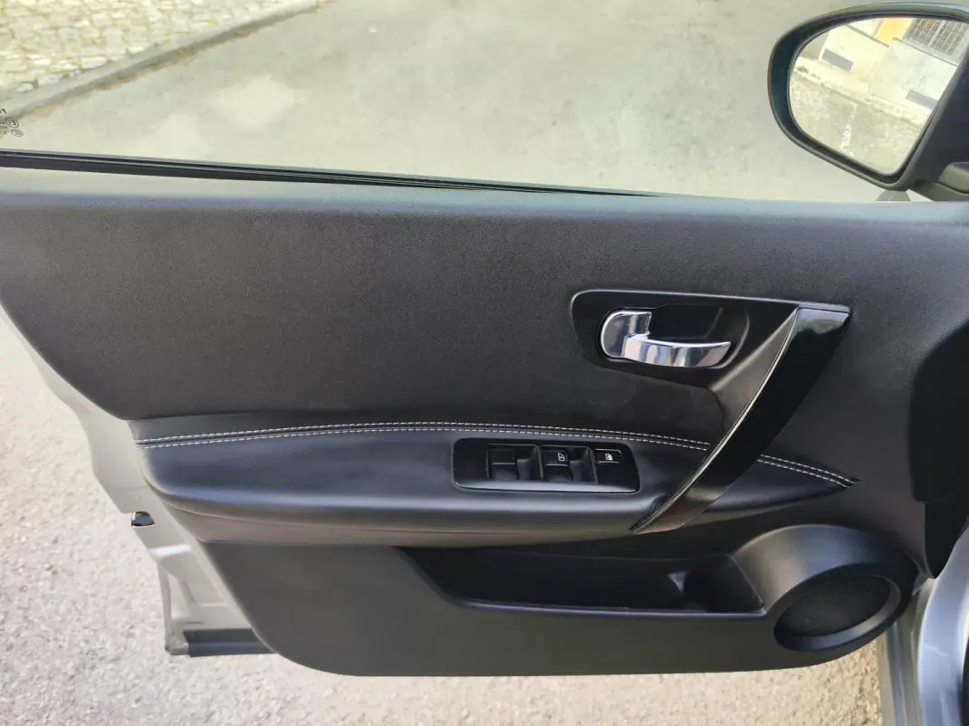 Nissan Qashqai 2013 - 9980 EUR, 197150 km - AUTO.MOTO.pt - 197150km - foto 26 de 40