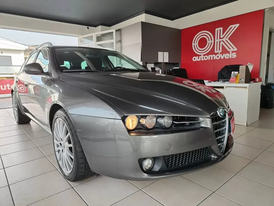 Alfa Romeo 159 Sportwagon 2008 - 7250 EUR, 221050 km - AUTO.MOTO.pt - 221050km - foto 1 de 37