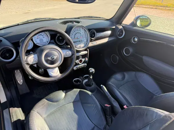 MINI 2010 - 13900 EUR, 126600 km - AUTO.MOTO.pt - 126600km - foto 12 de 18