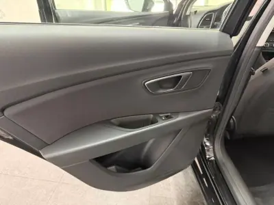 SEAT Leon ST 2016 - 9990 EUR, 214000 km - AUTO.MOTO.pt - 214000km - foto 6 de 19