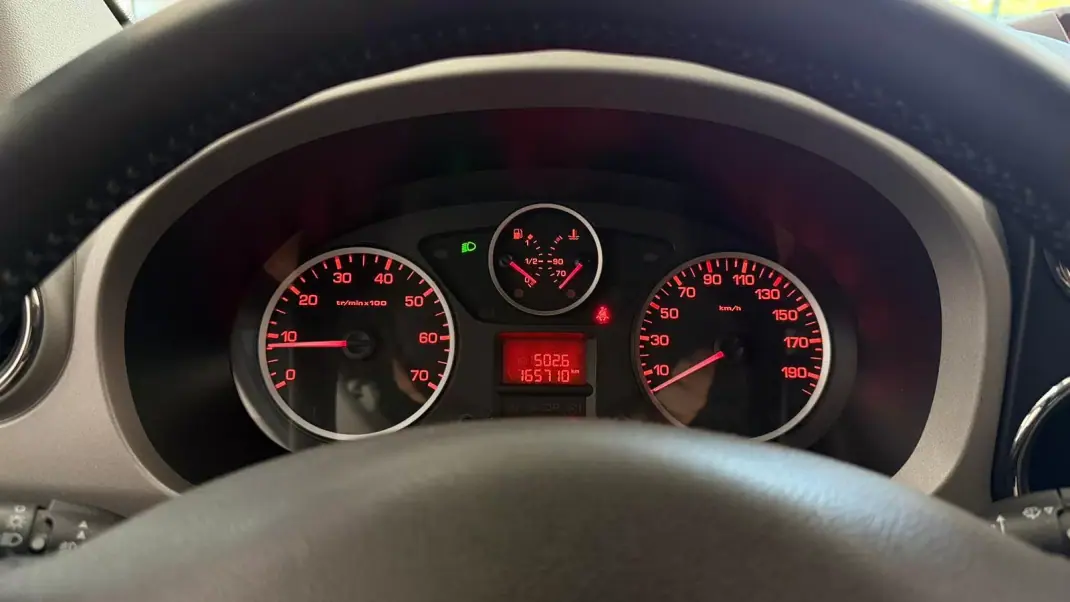 Peugeot Partner 2011 - 9990 EUR, 165710 km - 165710km - foto 14 de 21