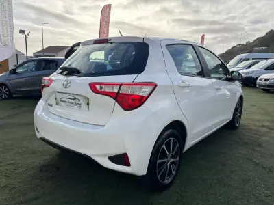 Toyota Yaris 2018 - 18490 EUR, 135785 km - AUTO.MOTO.pt - 135785km - foto 7 de 14