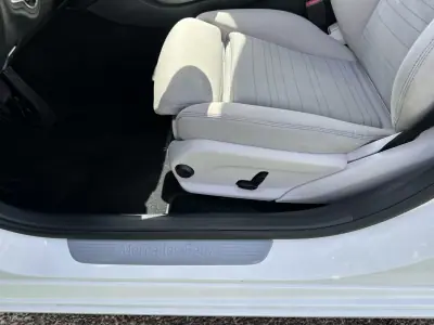Mercedes-Benz C 180 2015 - 12900 EUR, 280000 km - AUTO.MOTO.pt - 280000km - foto 44 de 69