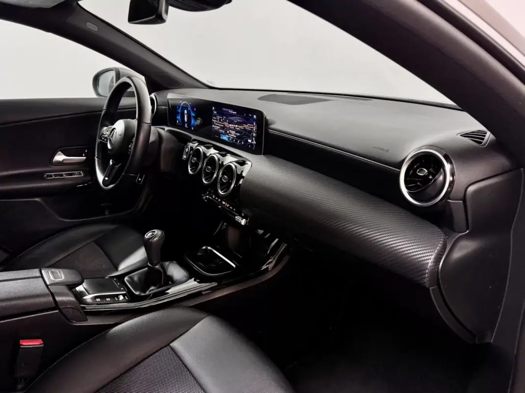 Mercedes-Benz CLA 180 2020 - 19950 EUR, 124000 km - AUTO.MOTO.pt - 124000km - foto 47 de 54