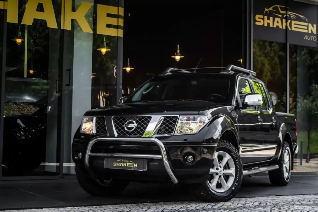 Nissan Navara 2010 - 21450 EUR, 253981 km - AUTO.MOTO.pt - 253981km - foto 1 de 33