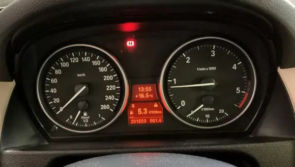 BMW X1 2013 - 15990 EUR, 201550 km - AUTO.MOTO.pt - 201550km - foto 9 de 10