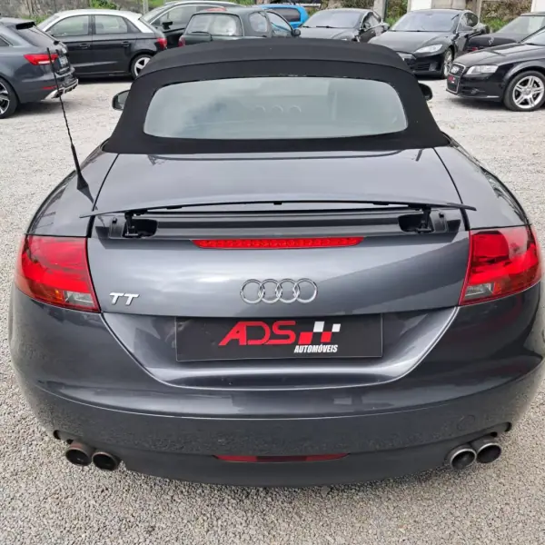 Audi TT Roadster 2010 - 13990 EUR, 164000 km - 164000km - foto 6 de 13