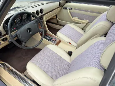 Mercedes-Benz SLC 180 1977 - 29900 EUR, 84000 km - AUTO.MOTO.pt - 84000km - foto 6 de 12