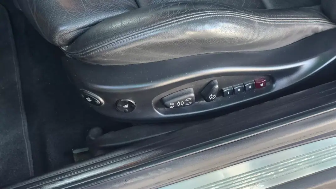 BMW M6 2005 - 55000 EUR, 188207 km - 188207km - foto 14 de 19