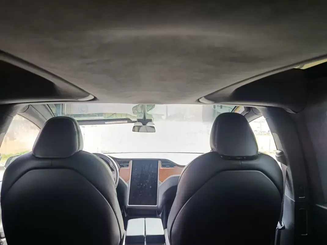 Tesla Model X 2020 - 45500 EUR, 85990 km - AUTO.MOTO.pt - 85990km - foto 28 de 38